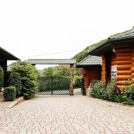 Chudodievo In Chynadievo Mini-Hotel Chynadiyovo Bagian luar foto