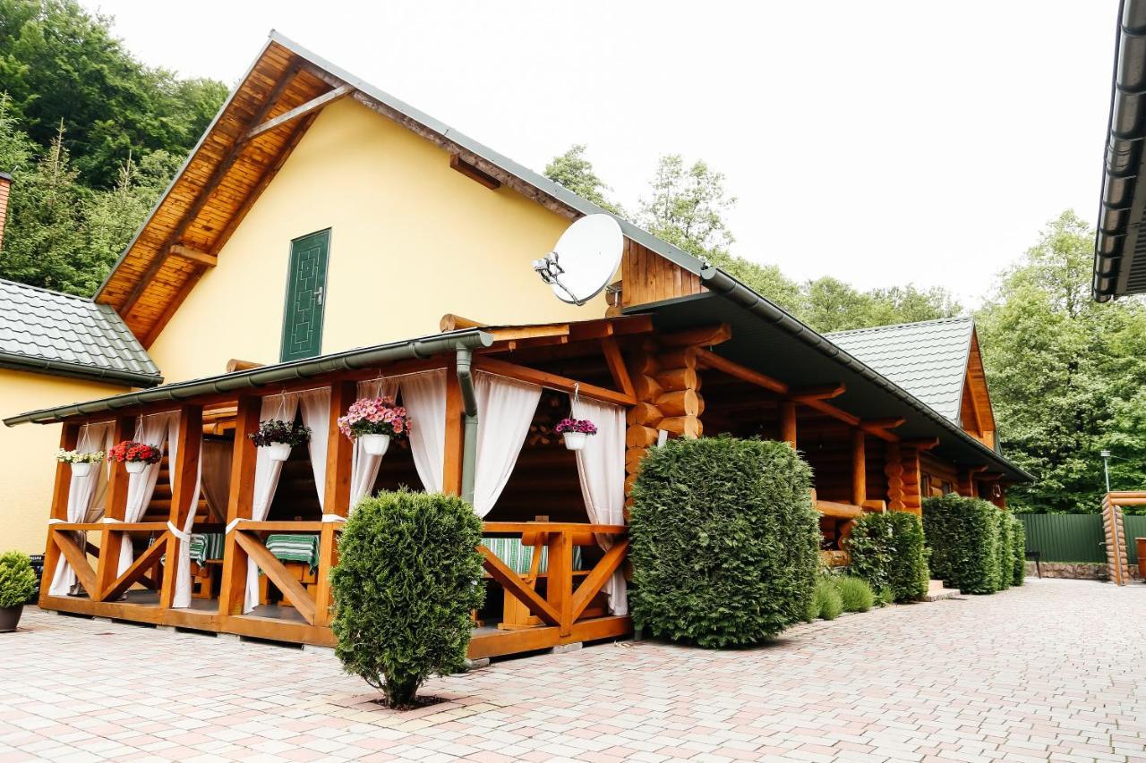 Chudodievo In Chynadievo Mini-Hotel Chynadiyovo Bagian luar foto