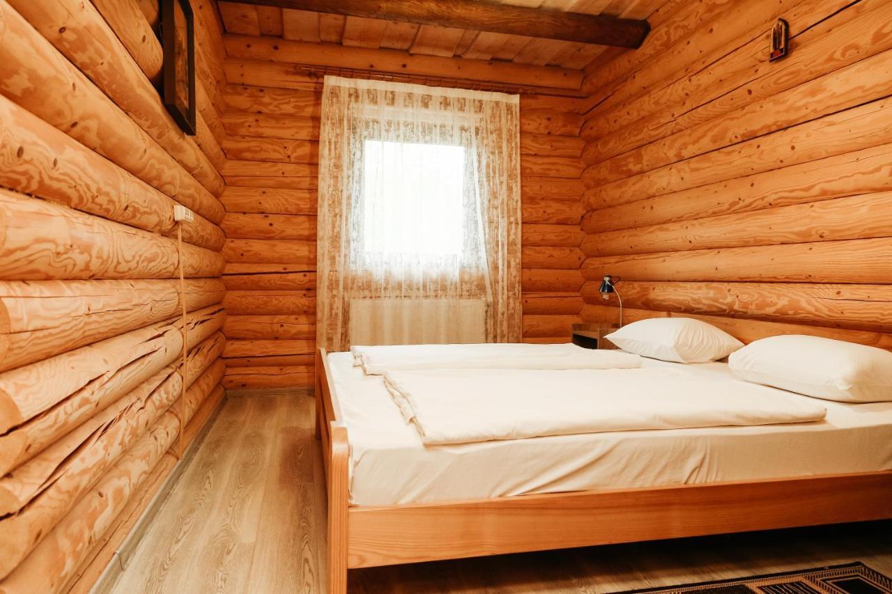Chudodievo In Chynadievo Mini-Hotel Chynadiyovo Bagian luar foto