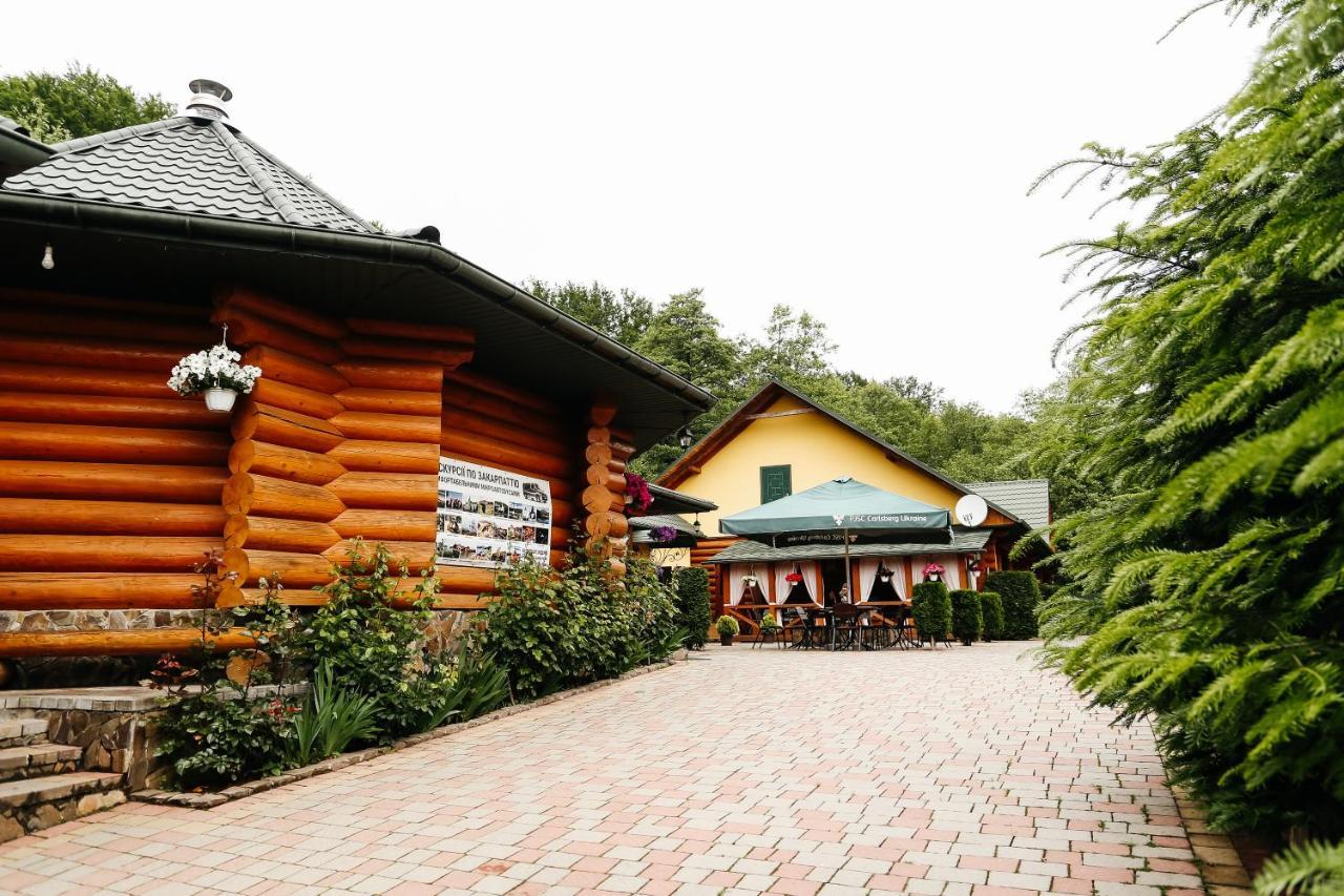 Chudodievo In Chynadievo Mini-Hotel Chynadiyovo Bagian luar foto