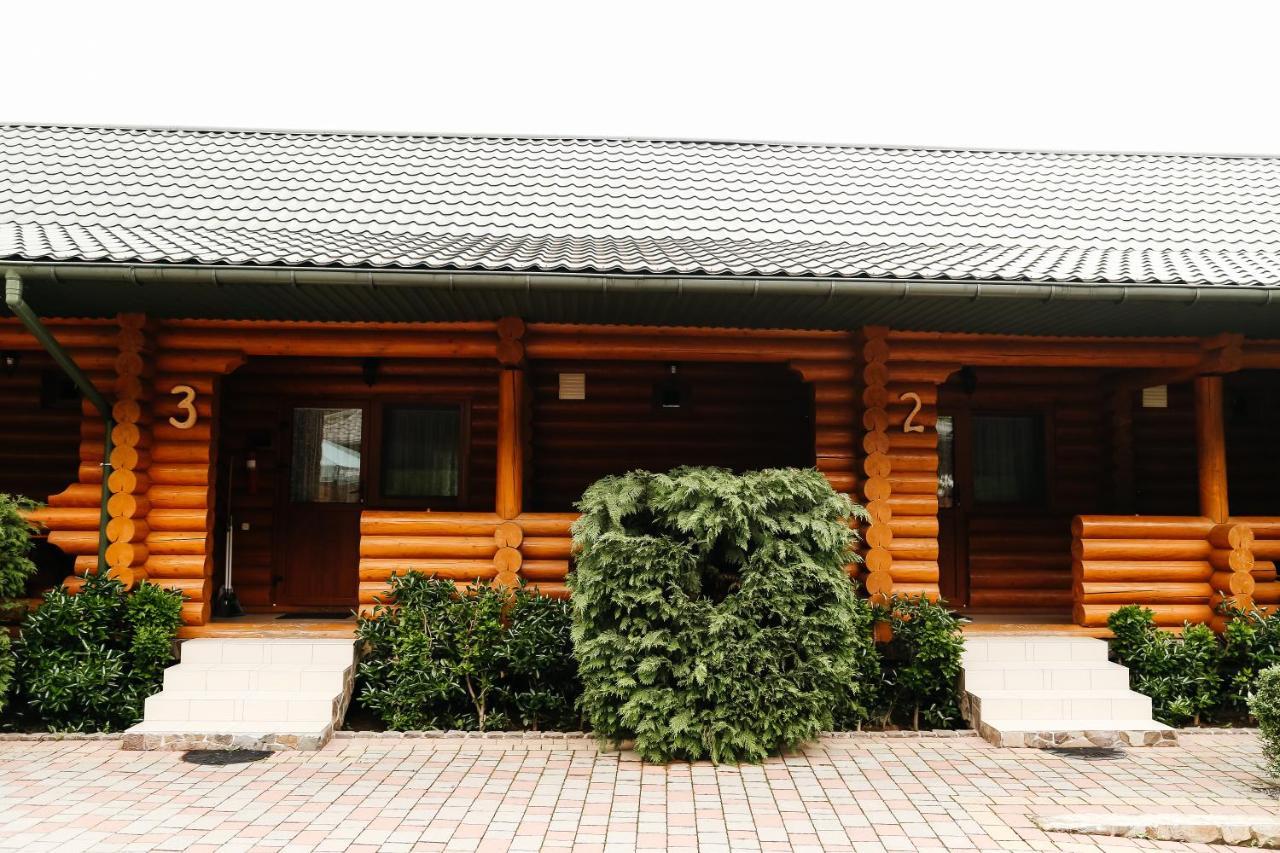 Chudodievo In Chynadievo Mini-Hotel Chynadiyovo Bagian luar foto