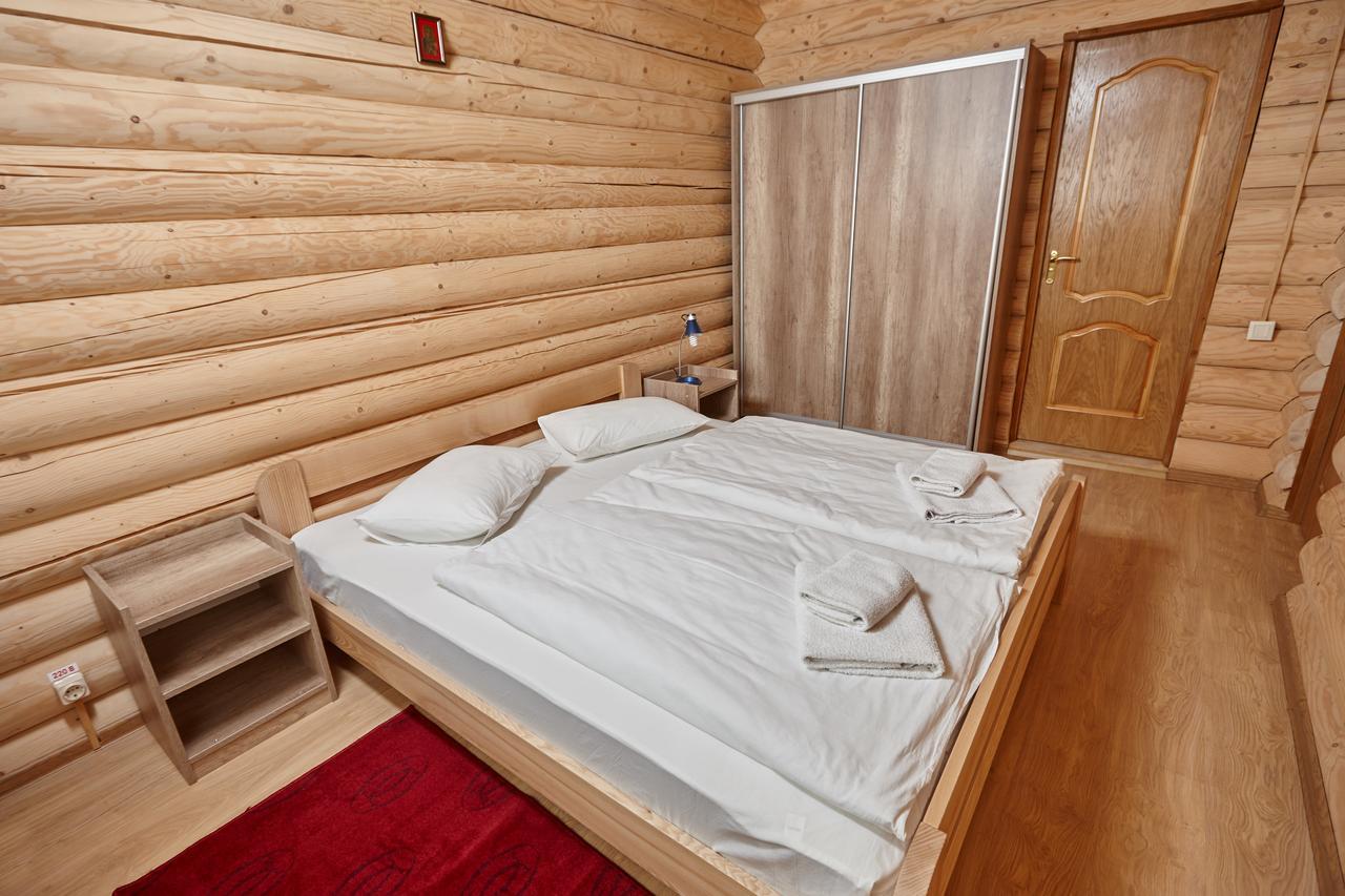 Chudodievo In Chynadievo Mini-Hotel Chynadiyovo Bagian luar foto