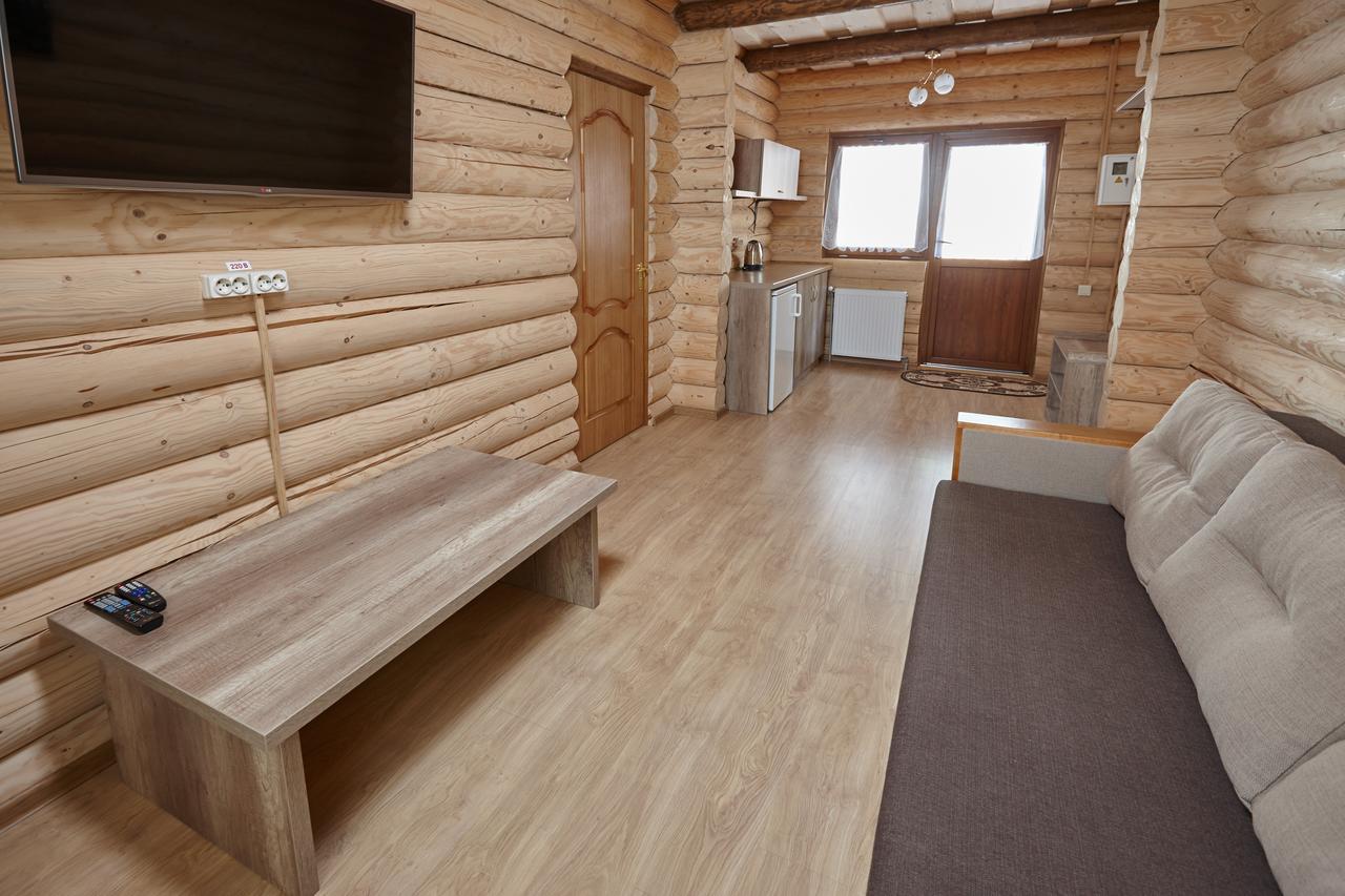 Chudodievo In Chynadievo Mini-Hotel Chynadiyovo Bagian luar foto